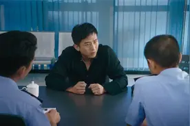 美人鱼：搞笑名场面，邓超去报案说被美人鱼绑架，文章忍不住狂笑视频封面