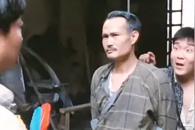 他是林正英师弟，被忽略的武术指导，年轻时撞脸元彪！