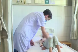 7岁儿童把奶制饮品当水喝致腹痛难忍，医生检查发现情况太可怕视频封面