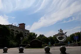 房车旅行来到浙西一个很秀丽的小城市，名字确实很霸气叫“江山”视频封面