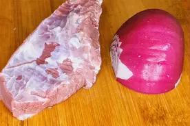 牛肉最好吃的做法，加一个洋葱，简单拌一拌，上桌大家都抢着吃