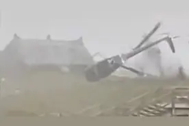 现场曝光！武功山一直升机起飞时发生侧翻，未造成人员伤亡视频封面