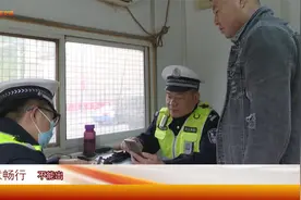 甘肃兰州：外地货车司机不知限行规定违法禁行