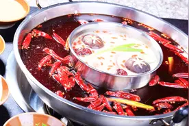 今天才知道，火锅里面倒墨水竟是障眼法，赶紧告诉家里人，别吃了视频封面