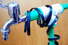 水管上冻，结冰不出水怎么办？教你个好方法，再冷的天也不会冻住