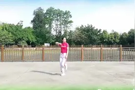 云裳广场舞《一生回味一面》肖肖老师时尚健身操 花非花演示版