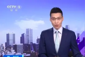 美警暴力执法再现！流浪汉脸部遭猛踩视频封面