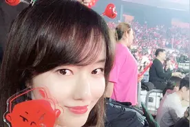 韩流教主李贞贤现身鸟叔演唱会！经典指麦重现，鸟叔大喊：切回来视频封面