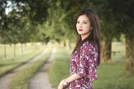 赵薇风波后第一次发声，自曝在北京陪在家人身边，澄清跑路谣言视频封面