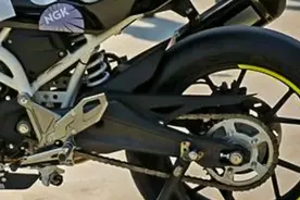 春风首台250CC仿赛来了，倒置前减震天蝎排气鲍鱼卡钳，或2.2万起视频封面