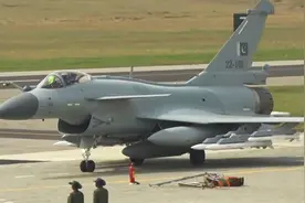 从中国引进！首批6架歼-10CE战斗机列装巴基斯坦空军