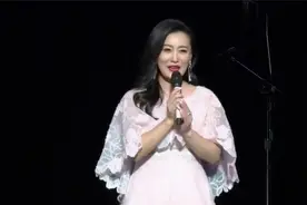 歌曲《在那东山顶上》 原唱：谭晶