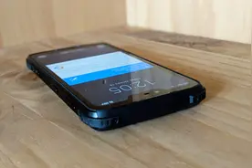 曾经的中国手机山寨之王宣称要超苹果，如今却濒临倒闭，前途未卜视频封面