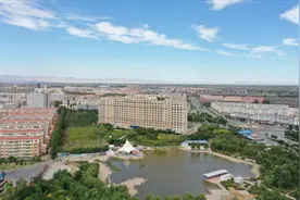 自驾新疆走京新高速，杭锦后旗、额济纳和马鬃山镇食宿攻略，收好