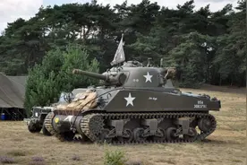 拖拉机厂真能造坦克？洛阳拖拉机厂，至今停放坦克雕塑视频封面