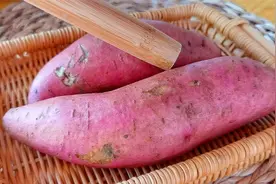 这才是红薯最好吃的做法，不烤不煮不油炸，外酥里嫩，出锅就光盘