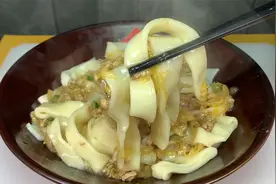 爱吃面条的，一定要收藏，教你特色酸菜打卤面，酸爽解腻又开胃