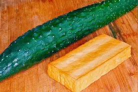 黄瓜里加1片豆腐干，一周吃5次不嫌多，成本不到5块，给肉都不换