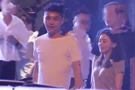 江铠同新恋情曝光，喝完酒共回住所，男方拥有多辆千万级豪车