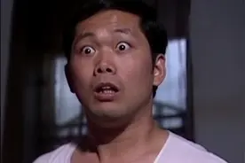 穷小伙被母亲逼迫，入赘克死三夫的黑寡妇家，每到半夜被鬼捉弄视频封面