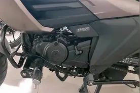 铃木新款150小太子，配ABS，油耗仅1.8，高颜值易操控，适合代步视频封面