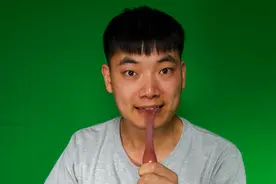 教你如何把自己的舌头变长10厘米，特简单，学会随时表演