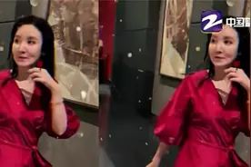 张萌带女儿游迪士尼被偶遇 母女俩同款发型玩水上项目