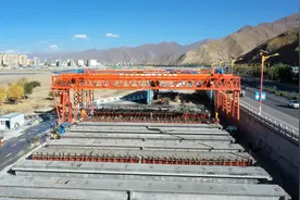 拉萨又一座跨河大桥！看藏热大桥建设进行时~视频封面