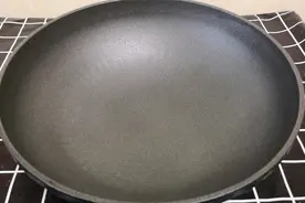 原来不粘锅也要开锅和养护，教你正确方法， 用多久锅都不会粘