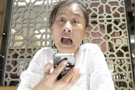 妈妈回答女儿出的选择题，当她听到最终答案后，脸刷一下子就绿了视频封面