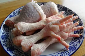 鸡腿鸡脚这样做，我家一周至少吃3次，每次都要多吃一碗饭