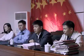 父老乡亲：一个村不到200户人，村支书5年竟贪了200多万