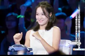 出彩中国人：小妹妹架子鼓打的也太炸了，嗨的朱丹都坐不住了！视频封面