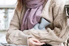 一遇冷空气就起风团,这是寒冷性荨麻疹!教你三招预防荨麻疹!