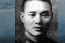 他是军统三剑客，刺杀毛人凤多次均放弃，起义后误成战俘改造11年视频封面