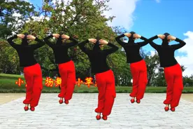 红红的《小苹果》怎么爱都不嫌多，再次点亮我们生命的火火火视频封面