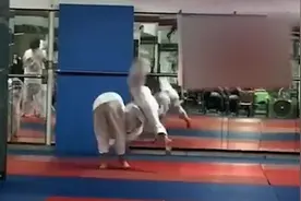 90分钟过肩摔27次 7岁男孩被柔道教练及学长摔成脑死亡视频封面