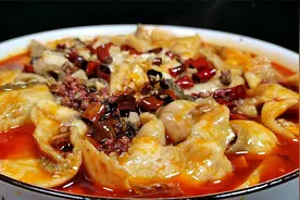 这才是水煮鱼的家常做法，鱼片滑嫩，麻辣鲜香，好吃的停不下来视频封面