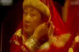 父亲去世后，小伙竟迎娶了自己母亲？网友：太恶心视频封面