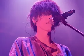 米津玄师现场演唱《Lemon》，一开口惊艳全场，不愧日本实力歌手视频封面