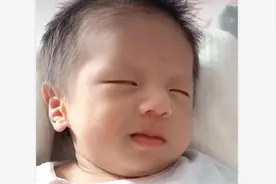 儿子越长越像李现，妈妈笑开花，网友：怀娃的时候电视剧看多了吧视频封面