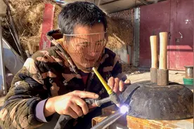 价值两千块的铁锅，用了几个月把子断了，看老师傅是怎么维修的视频封面