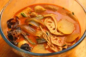 教你在做自制好吃干净的麻辣烫，麻辣鲜香，味道独特，好吃又放心视频封面