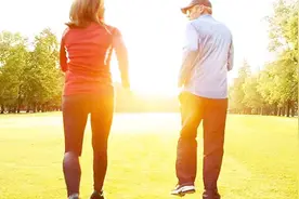 生命在于运动，快走和慢跑哪项对身体更好呢？45岁后运动别犯错