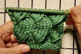 浮雕扇形花编织教程，花型厚实暖和，适合手工编织各种冬季毛衣视频封面