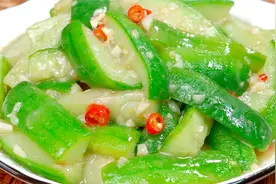 丝瓜我更喜欢这种家常做法，鲜滑爽口，肥美多汁，百吃不厌视频封面