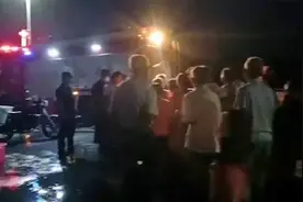 广东2辆危化品货车追尾，气体泄露，官方：8个村暂停使用地下水视频封面