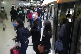 北京地铁6号线采用超常规运行图 早高峰列车发车间隔小于2分钟视频封面