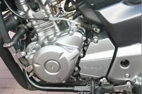 铃木旗下最便宜的旅行车，满箱油续航450公里，水冷动力线性稳定