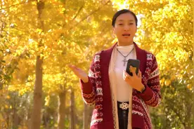 银杏林拍照——服饰搭配技巧及鉴赏，美女们快来看看吧！